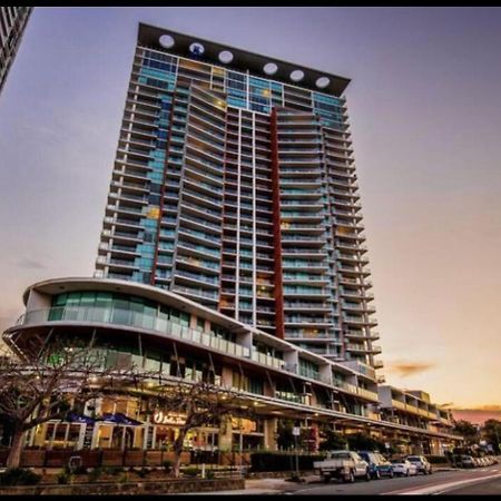 Marina Ocean View At The Shores Gold Coast Kültér fotó